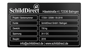 Typenschild aus graviertem Kunststoff