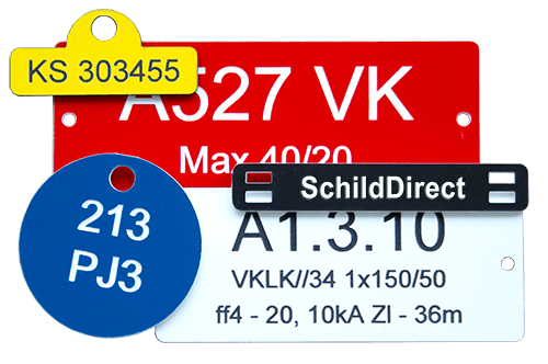 Gravierter Kunststoff in verschiedenen Formen und Farben